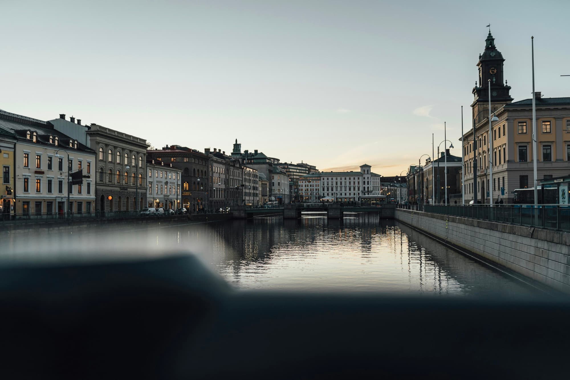 En gata om kvällen. Göteborg.